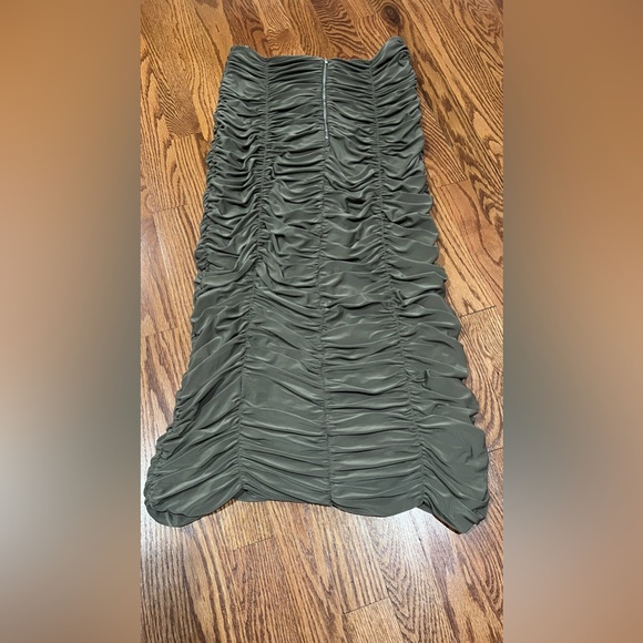 Orig $495 Tibi DRAPEY JERSEY RUCHED SKIRT GRANITE Size 4 - Picture 9 of 11